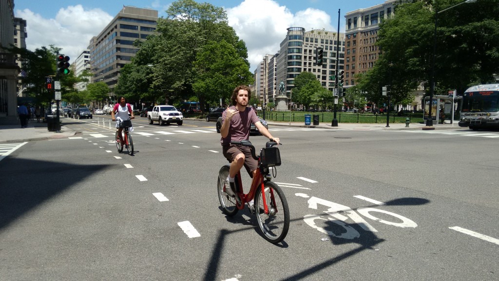 how to ride a bike in traffic